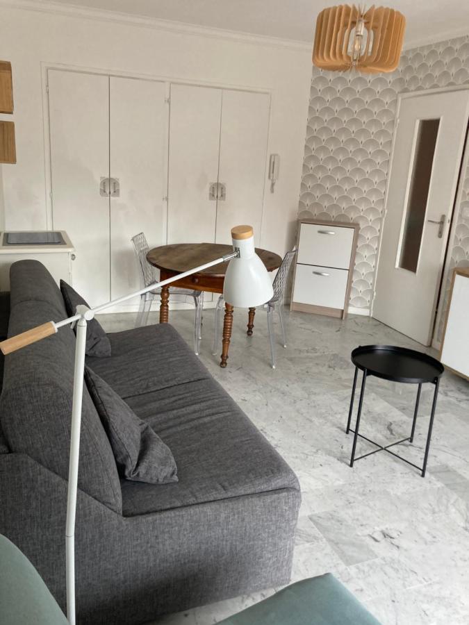 Studio Climatise Et Piscine En Bord De Mer Roquebrune-Cap-Martin Exterior foto